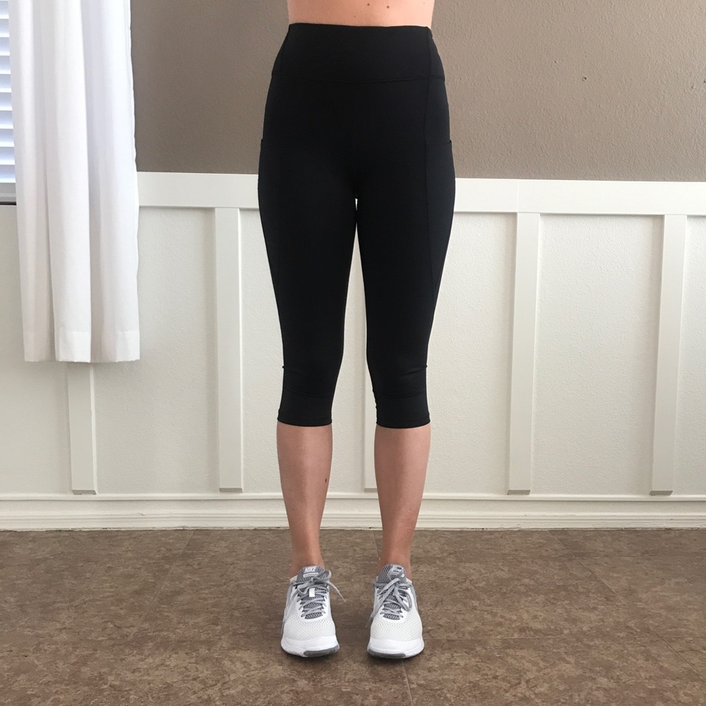 lululemon athletica Black High-Rise Capri Leggings